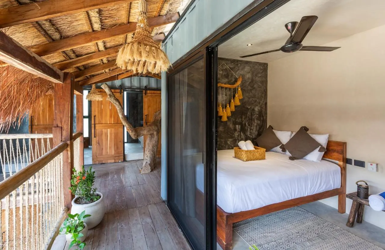 Hostel Meteora Stay & Coffeehouse Tulum
